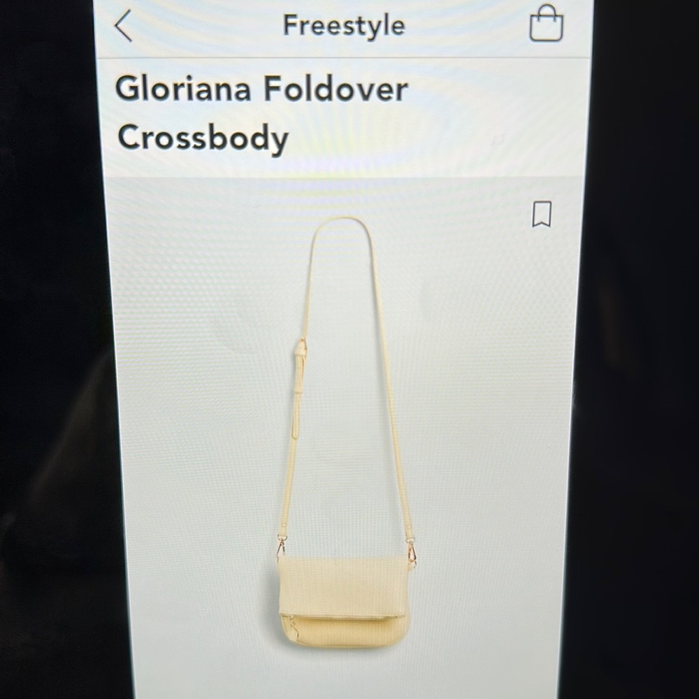 Fold over crossbody purse in a butter yellow color